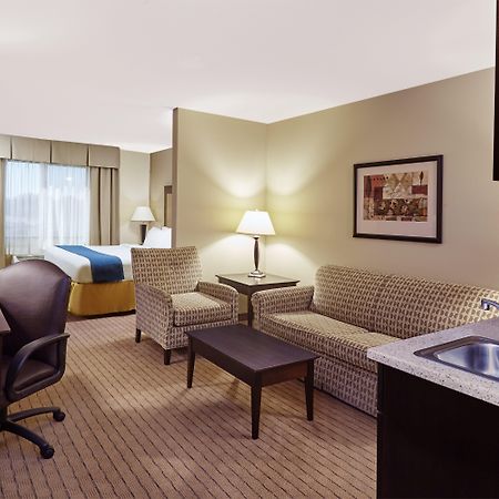Holiday Inn Express & Suites Madison-Verona By Ihg מראה חיצוני תמונה