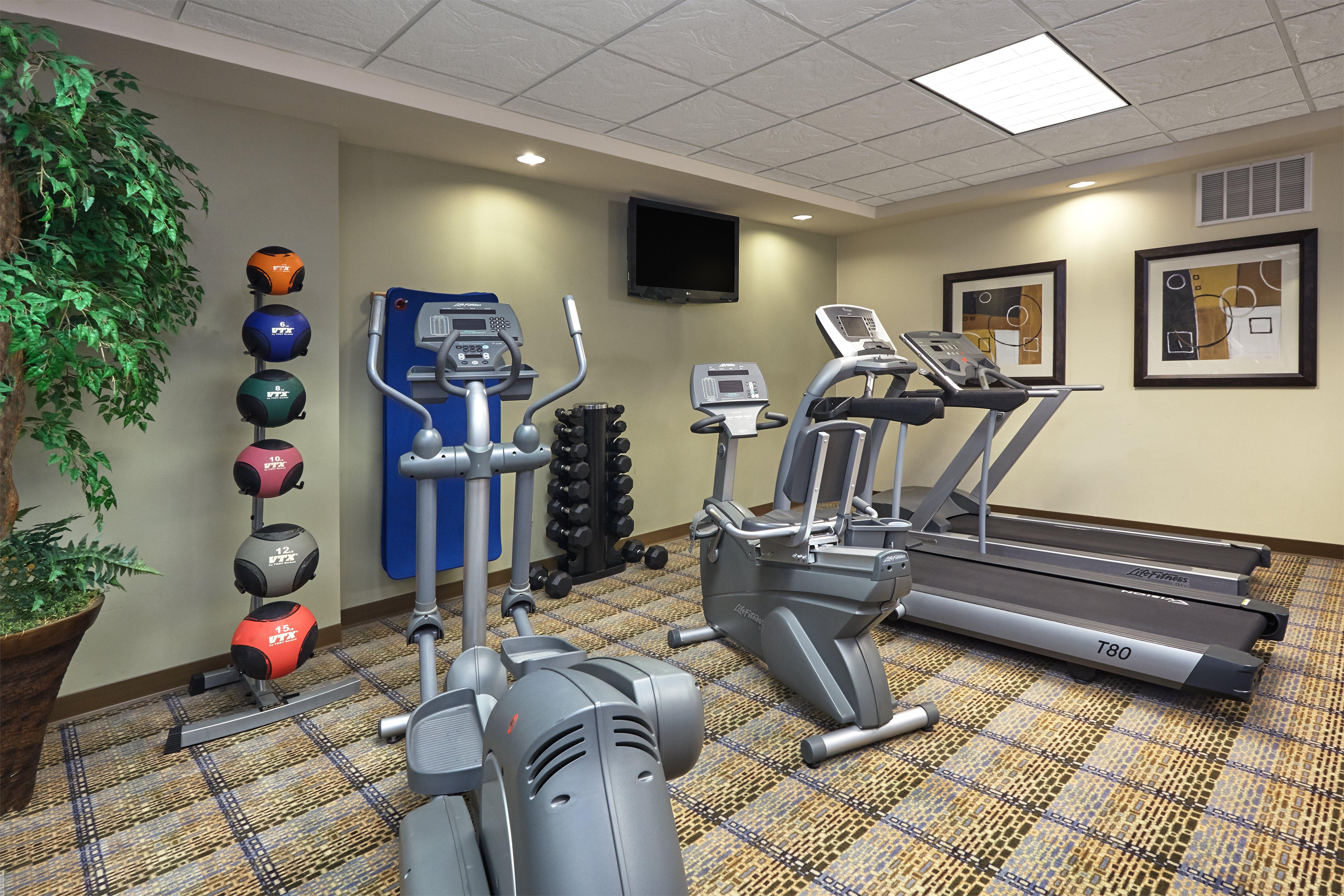 Holiday Inn Express & Suites Madison-Verona By Ihg מראה חיצוני תמונה