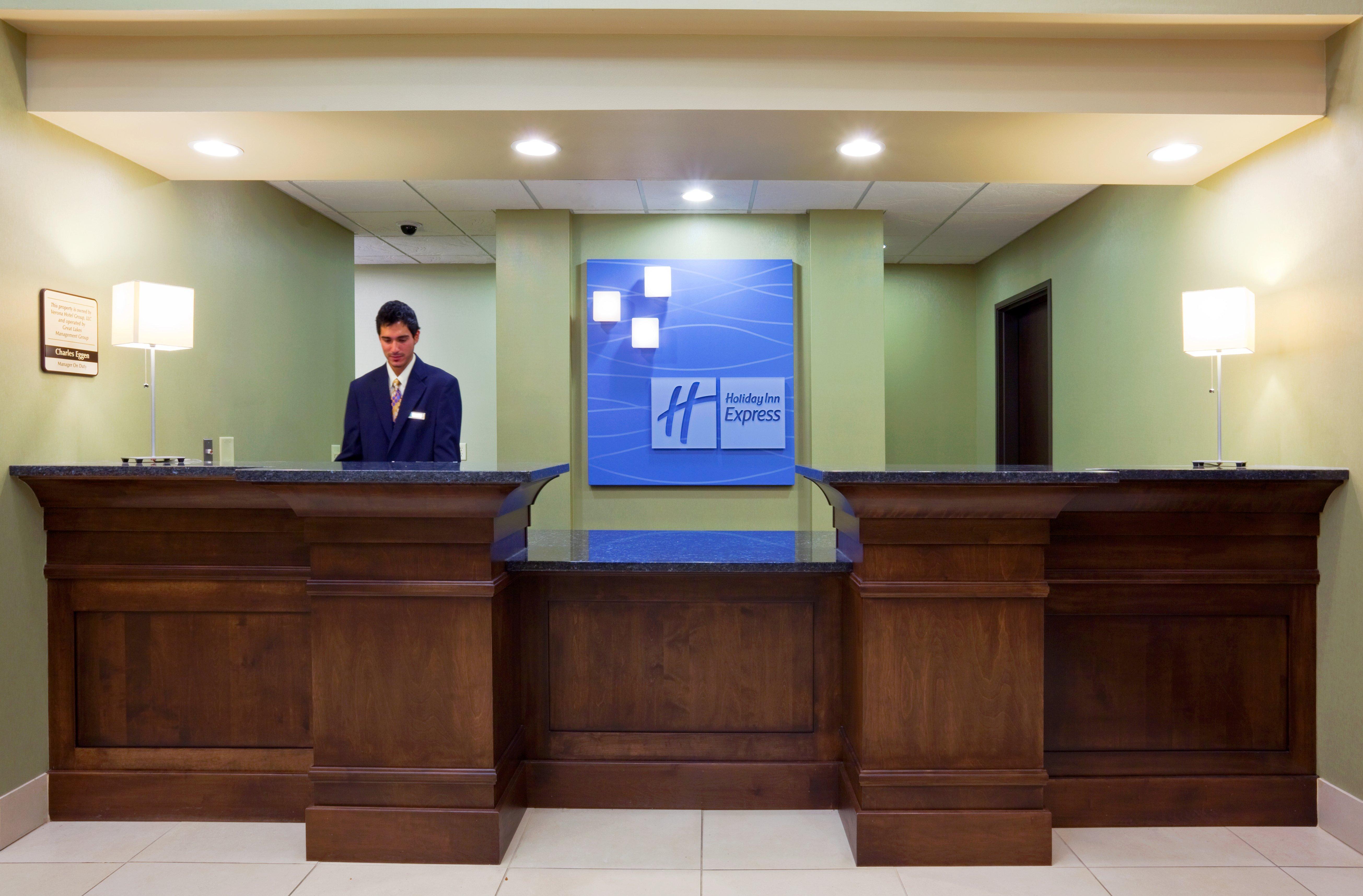 Holiday Inn Express & Suites Madison-Verona By Ihg מראה חיצוני תמונה