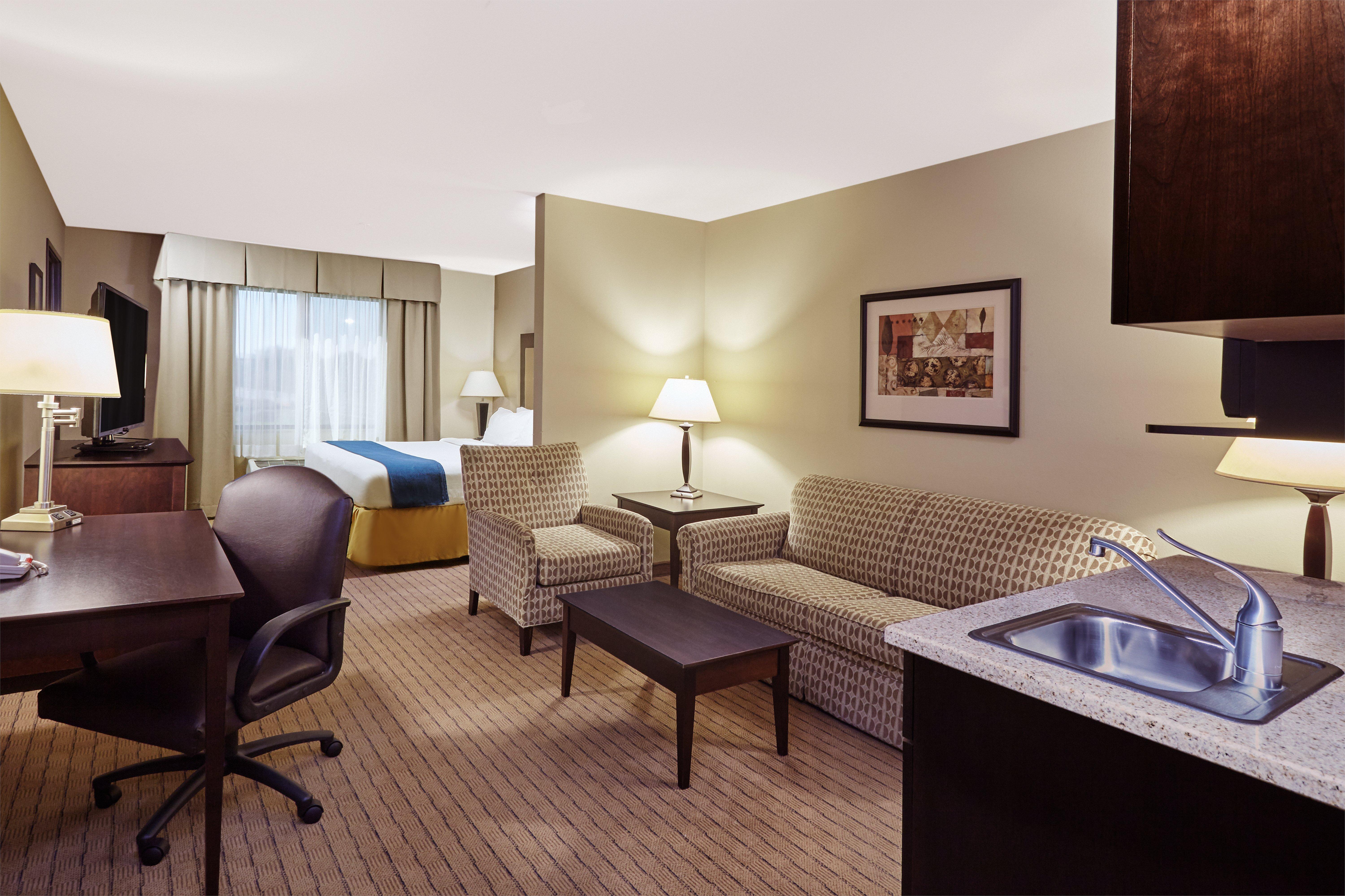 Holiday Inn Express & Suites Madison-Verona By Ihg מראה חיצוני תמונה