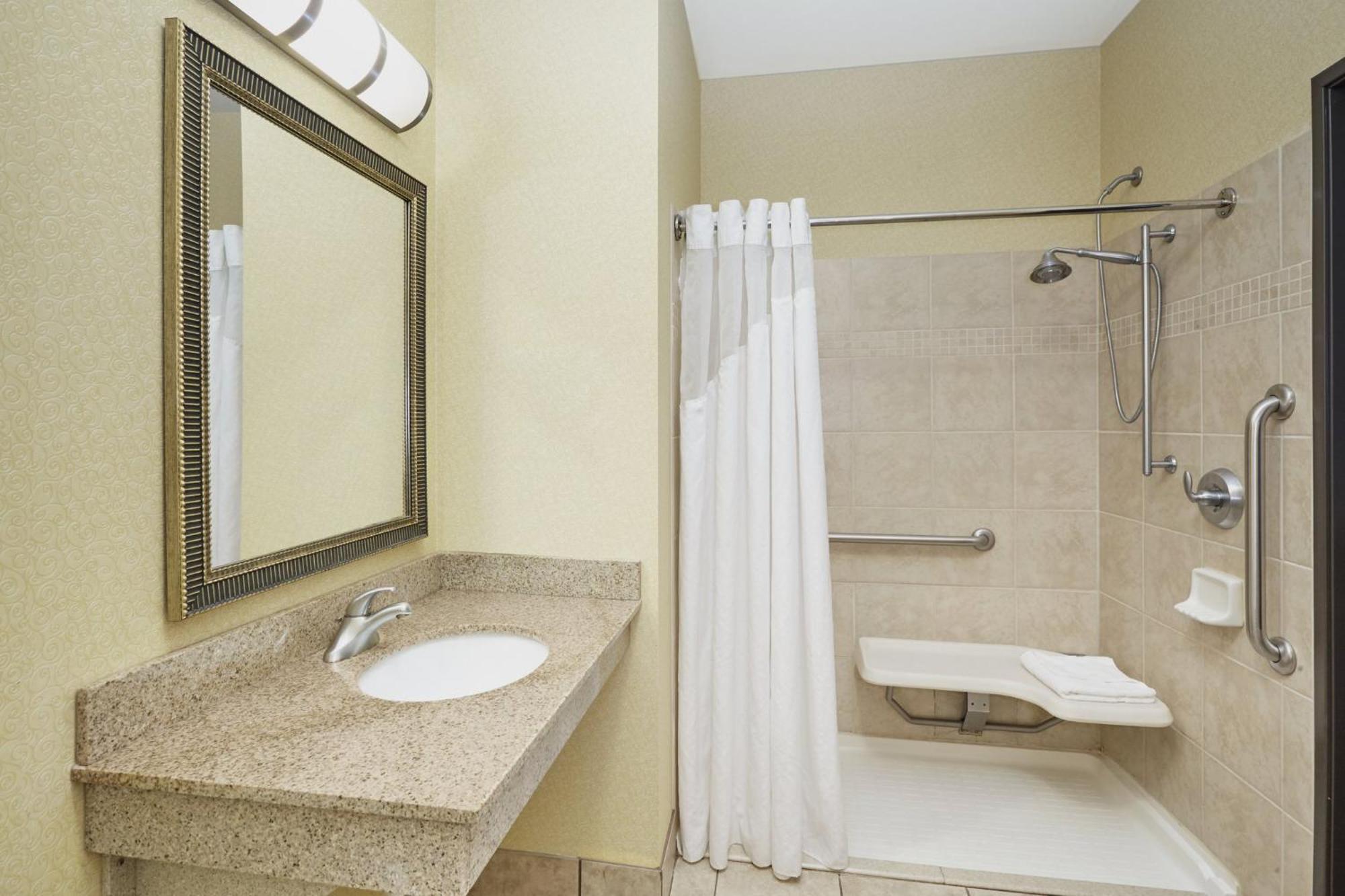 Holiday Inn Express & Suites Madison-Verona By Ihg מראה חיצוני תמונה