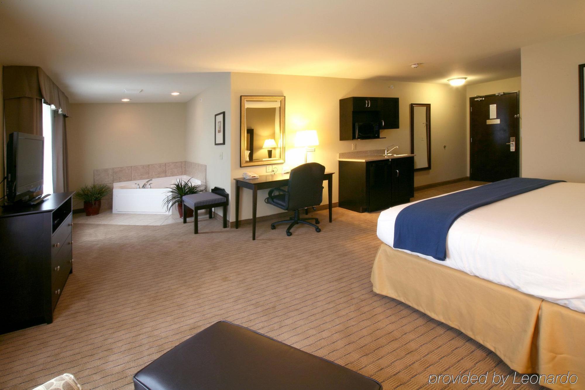 Holiday Inn Express & Suites Madison-Verona By Ihg מראה חיצוני תמונה