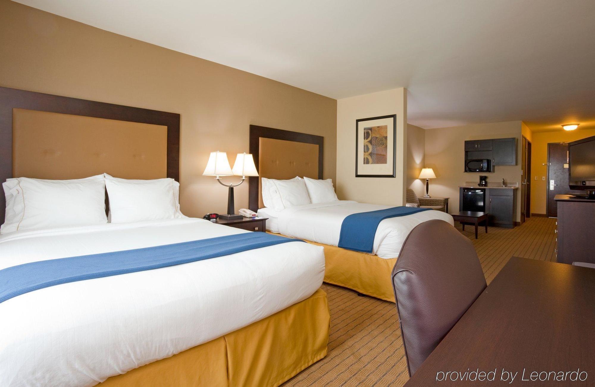 Holiday Inn Express & Suites Madison-Verona By Ihg מראה חיצוני תמונה