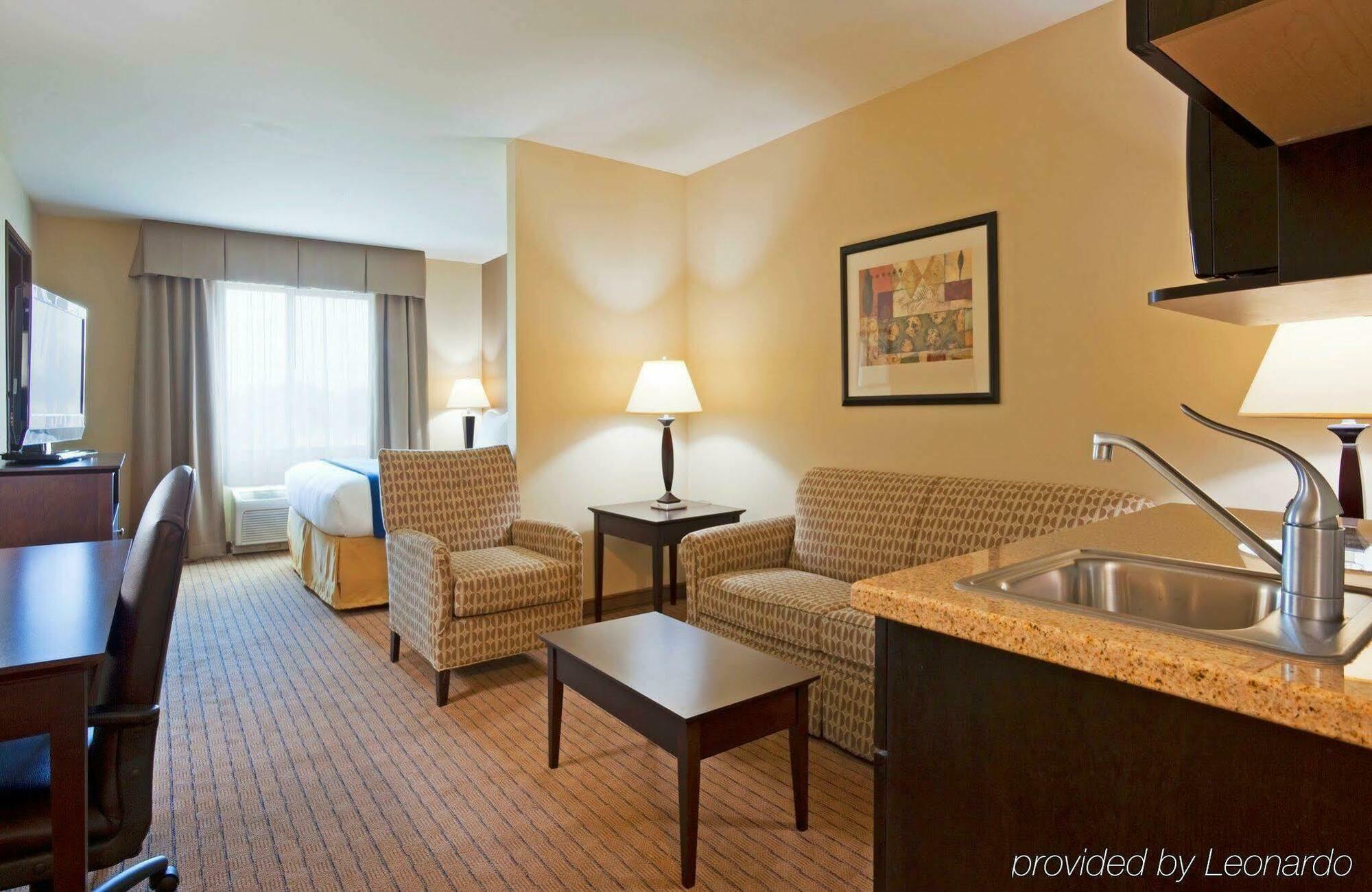 Holiday Inn Express & Suites Madison-Verona By Ihg מראה חיצוני תמונה